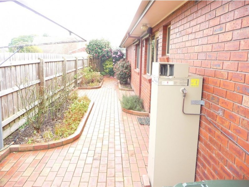 2/28 Grant Street, Drouin VIC 3818