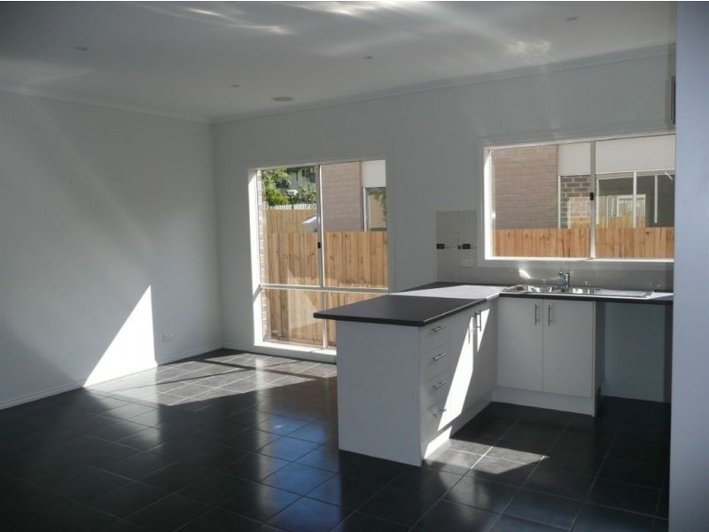 75a Main South Road, Drouin VIC 3818