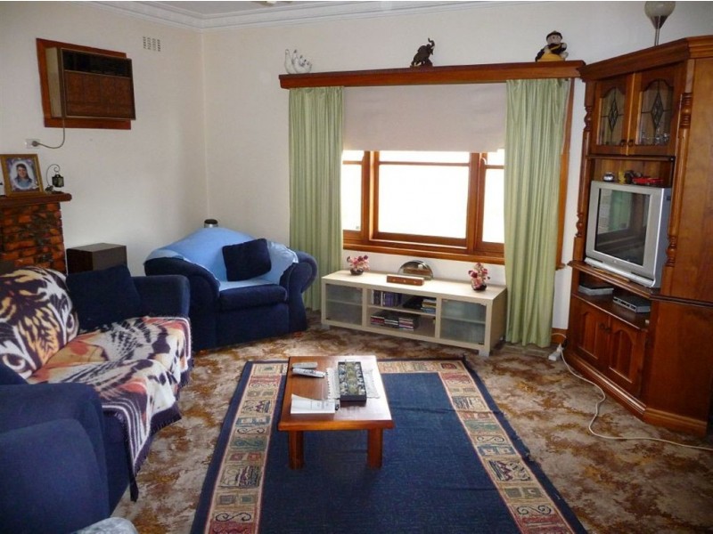 28 Main South Road, Drouin VIC 3818