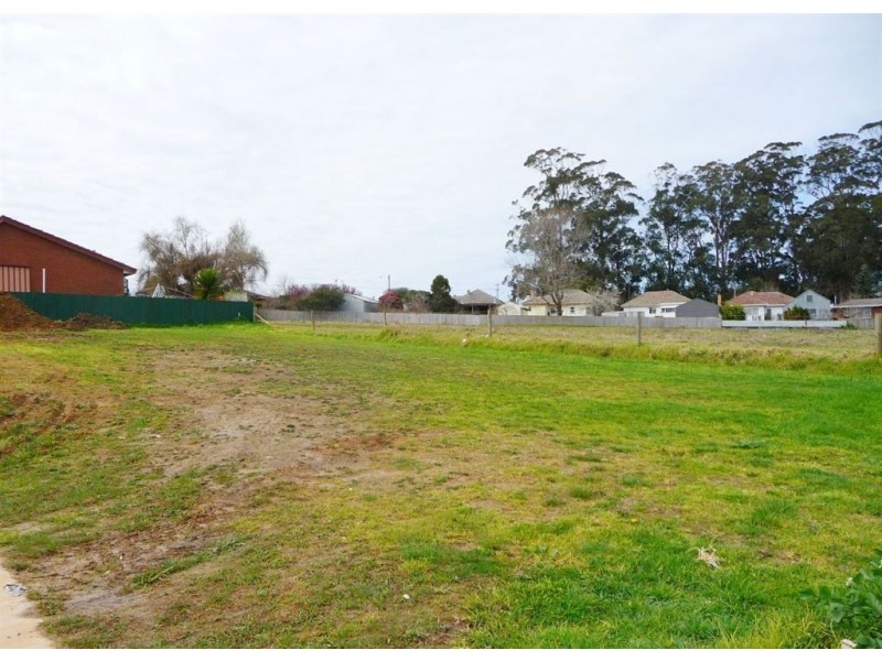 3 Whitegum Court, Drouin VIC 3818