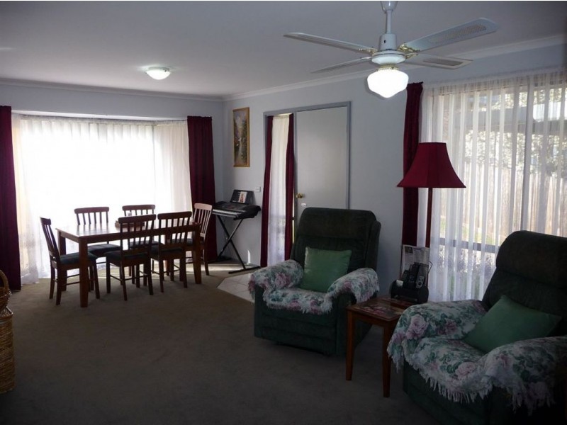 1 Kraft Crescent, Drouin VIC 3818