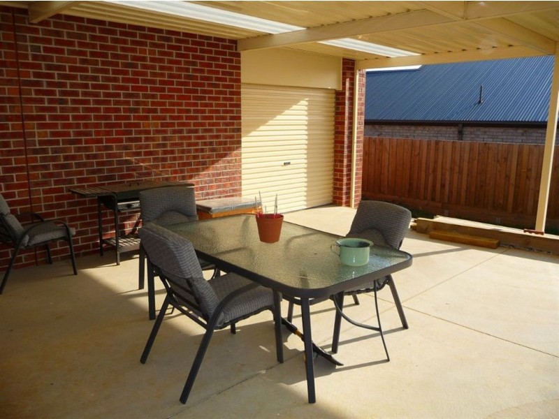 36 Claudia Crescent, Drouin VIC 3818