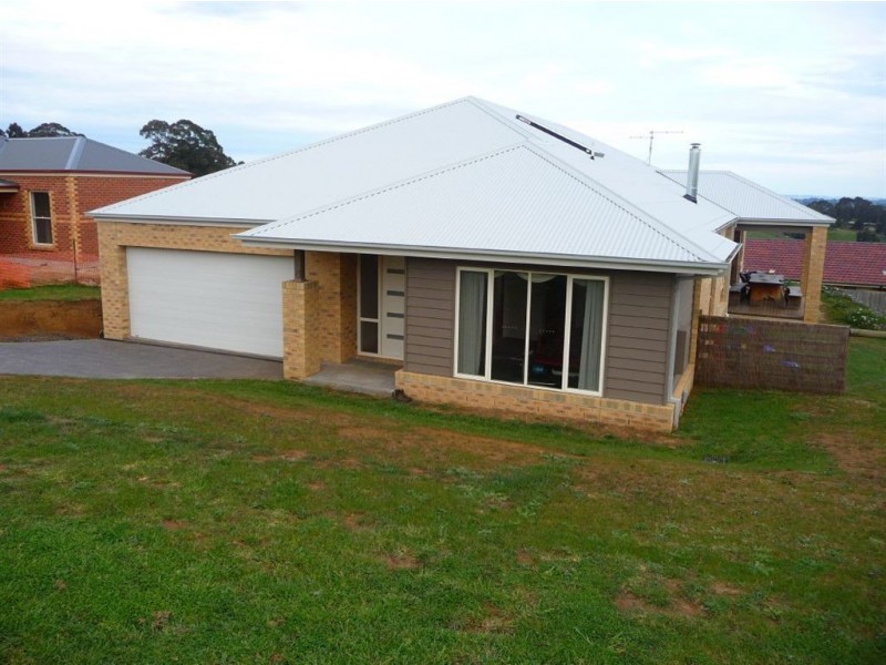 8 Eton Court, Neerim South VIC 3831