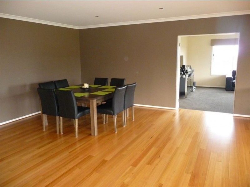 8 Eton Court, Neerim South VIC 3831