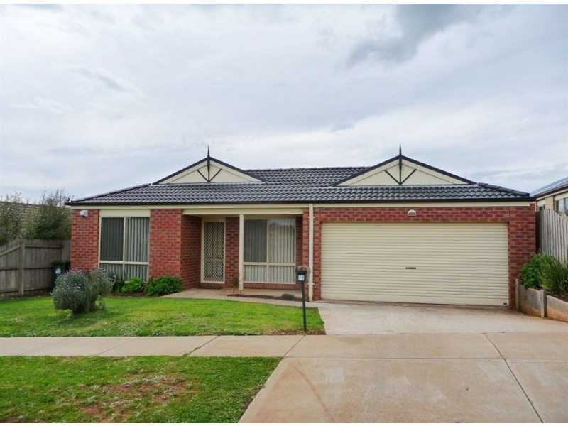 72 Cook Street, Drouin VIC 3818
