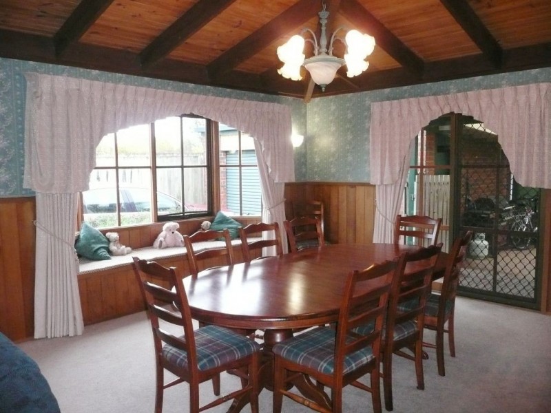 5 Waratah Court, Drouin VIC 3818