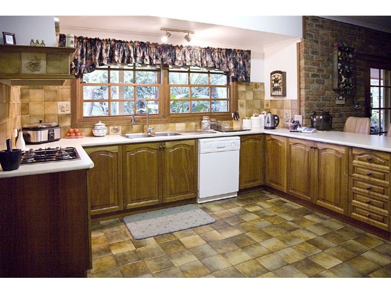 28 Old Sale Road, Buln Buln VIC 3821