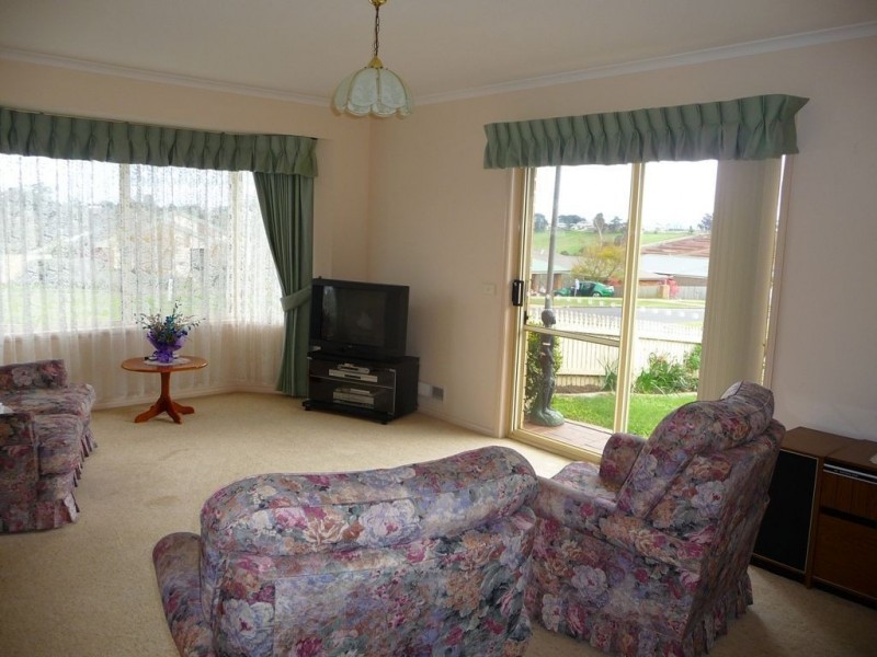 16a Moe Street, Drouin VIC 3818