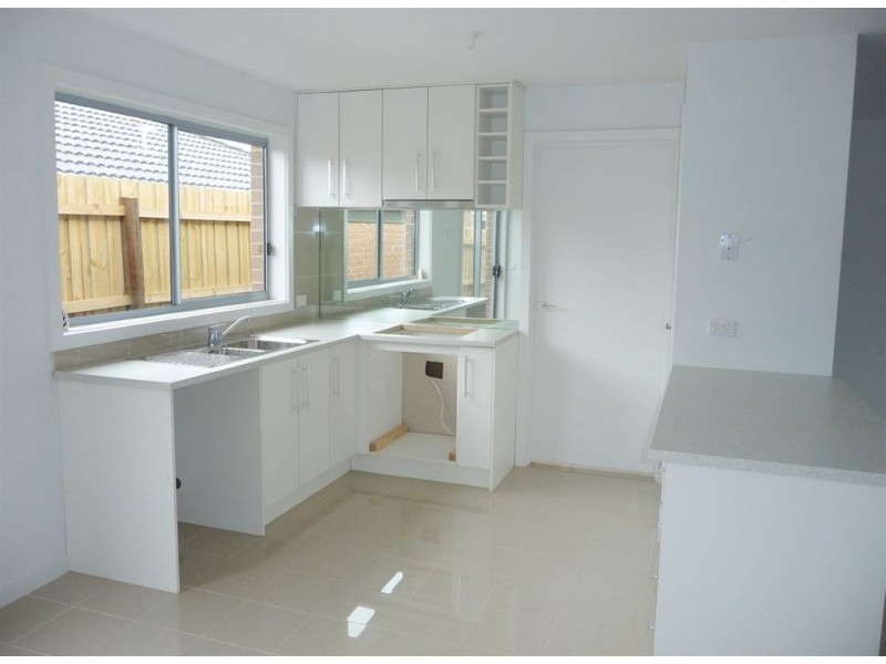 5 Emma Close, Drouin VIC 3818