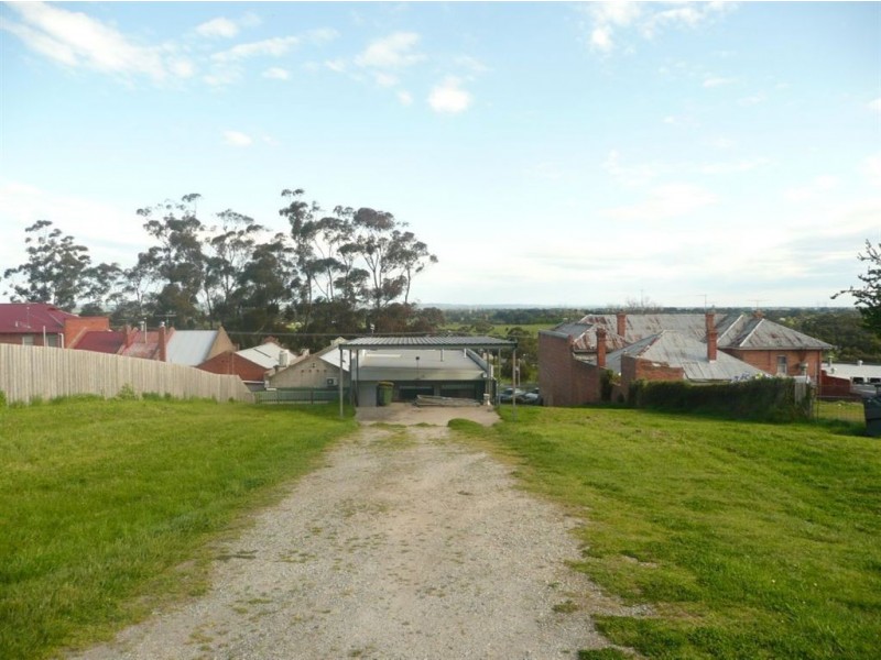 17 Main Street, Bunyip VIC 3815