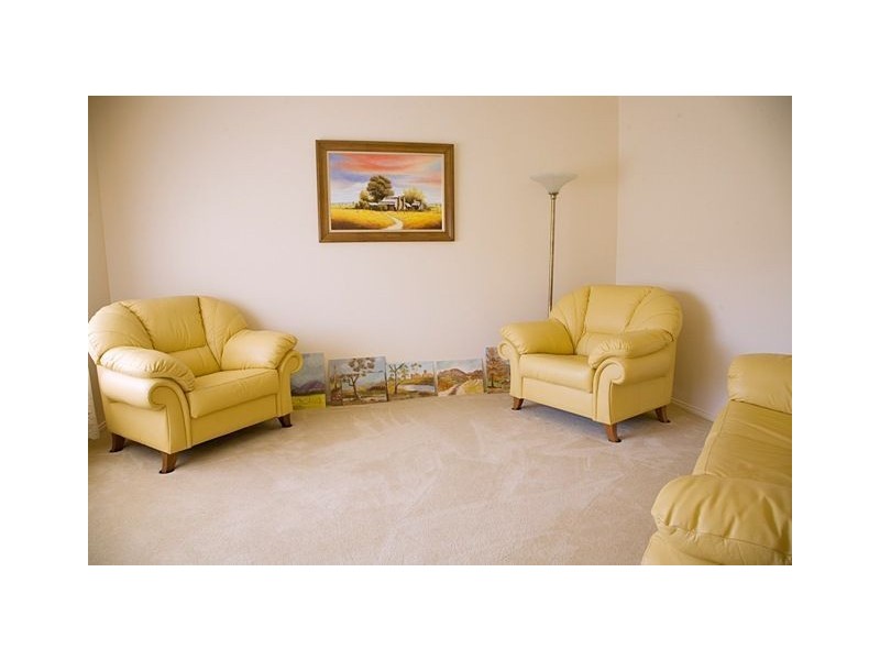 3 John Court, Drouin VIC 3818