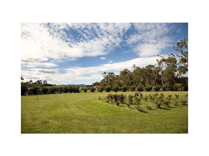 3 John Court, Drouin VIC 3818