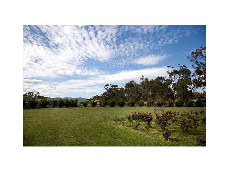 3 John Court, Drouin VIC 3818