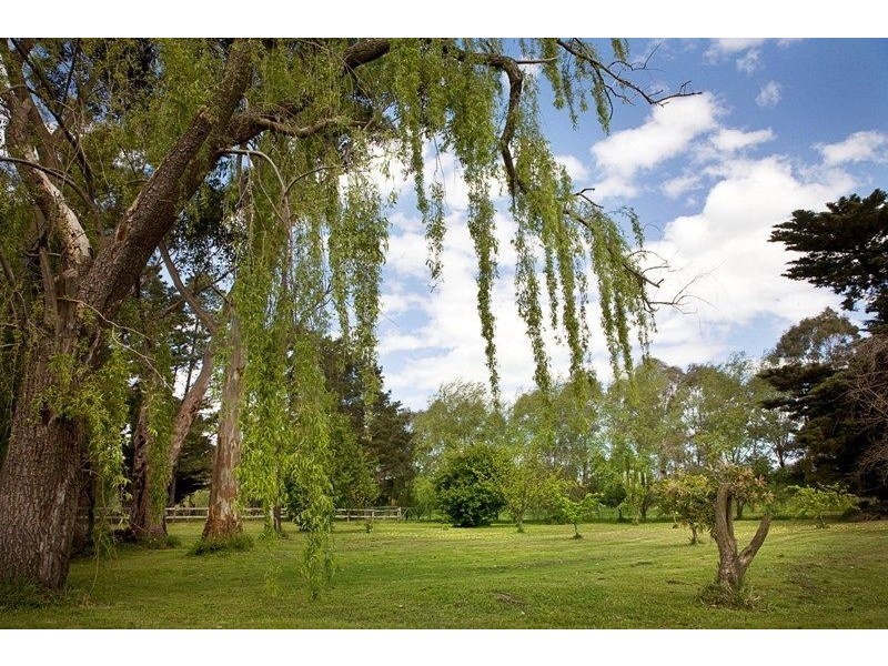 70 Mount Road, Longwarry North VIC 3816