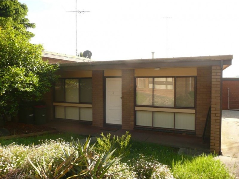 2/2-4 Morton Avenue, Drouin VIC 3818