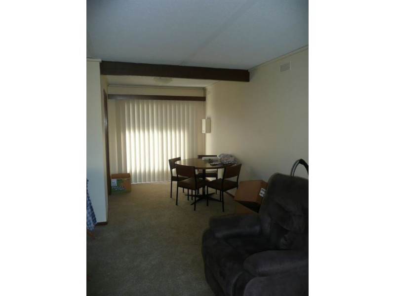 2/2-4 Morton Avenue, Drouin VIC 3818