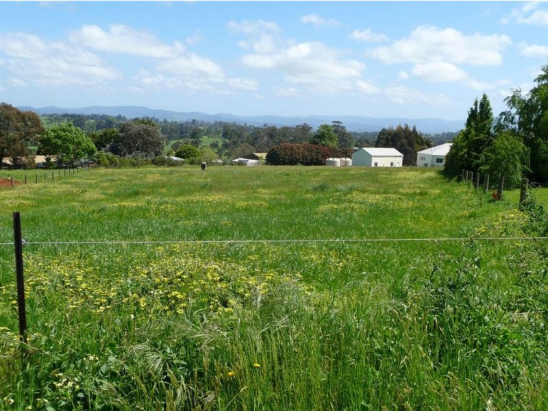 2/976 Princes Way, Drouin VIC 3818