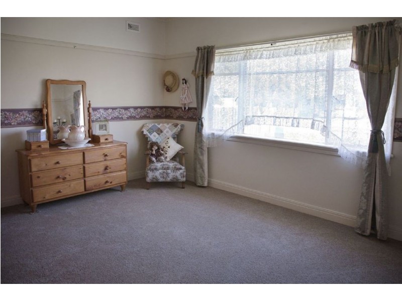11 Princes Avenue, Longwarry VIC 3816
