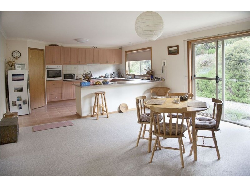 6 Green Valley Drive, Drouin VIC 3818