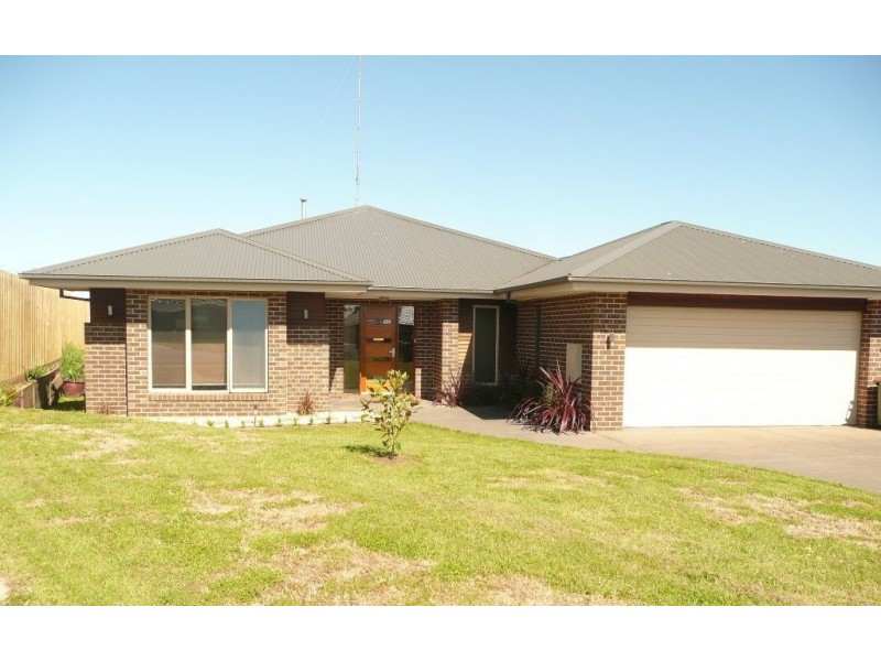 6 Wotan Court, Drouin VIC 3818