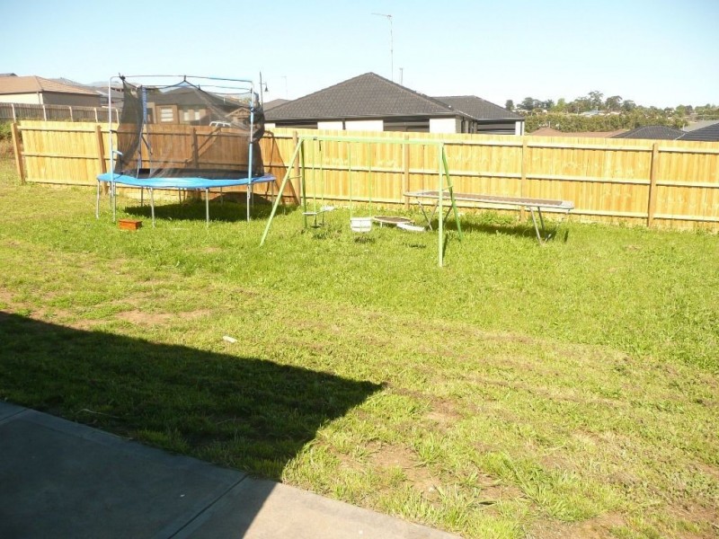 6 Wotan Court, Drouin VIC 3818