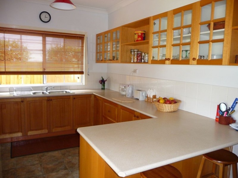 24 Hopetoun Road, Drouin VIC 3818