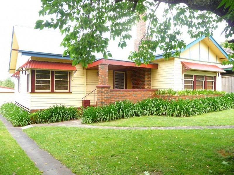 24 Hopetoun Road, Drouin VIC 3818