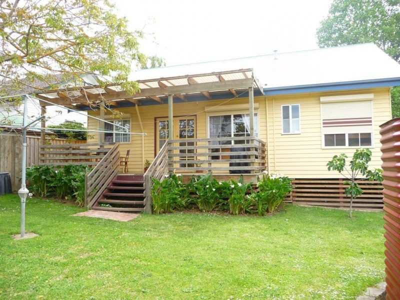 24 Hopetoun Road, Drouin VIC 3818