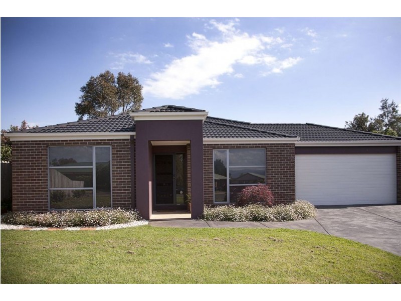 4 Waratah Court, Drouin VIC 3818