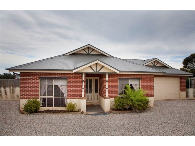 7 Emma Close, Drouin VIC 3818