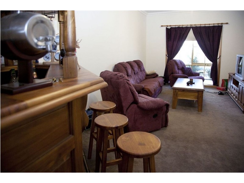 7 Emma Close, Drouin VIC 3818