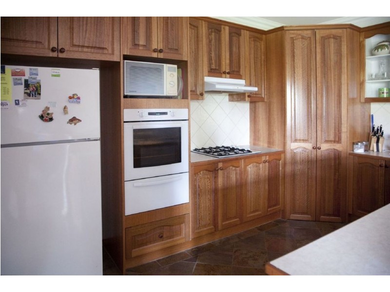 7 Emma Close, Drouin VIC 3818