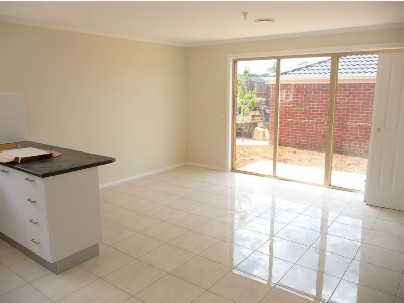 1/59 Victoria Street, Drouin VIC 3818