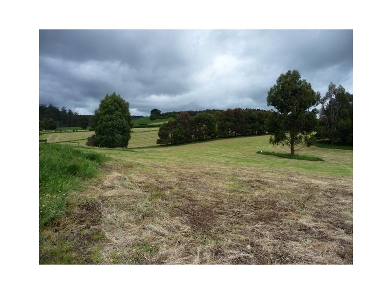 106 Petersons Road, Ellinbank VIC 3821