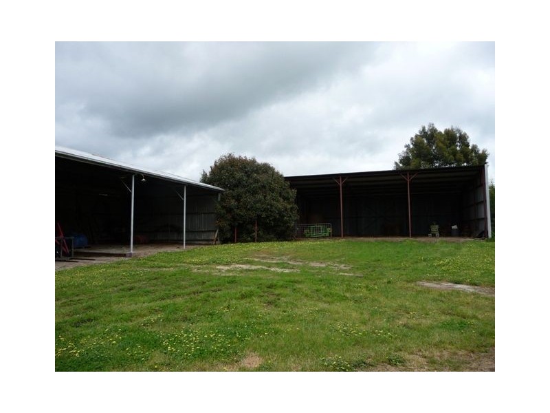 106 Petersons Road, Ellinbank VIC 3821