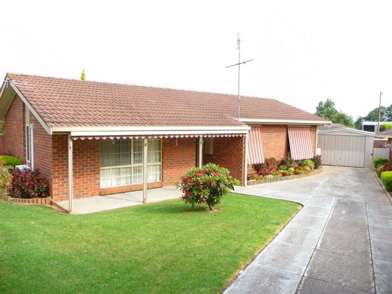 6 Kraft Crescent, Drouin VIC 3818