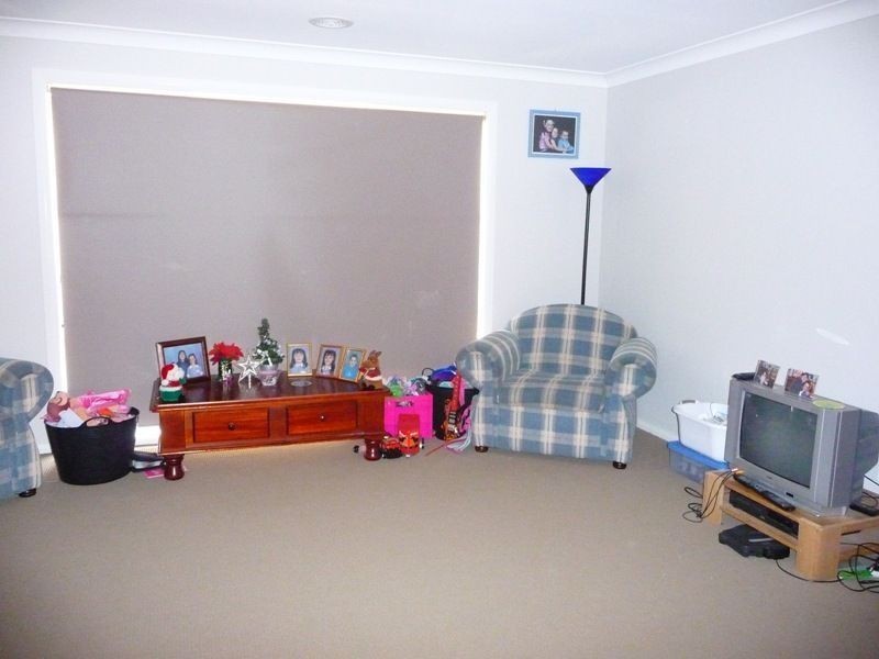 27 Claudia Crescent, Drouin VIC 3818