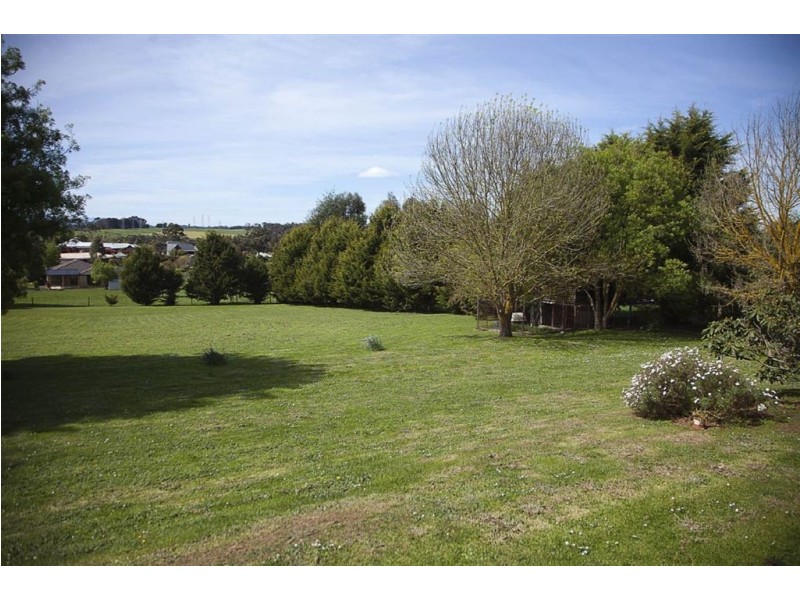 1 Sherwood Court, Drouin VIC 3818