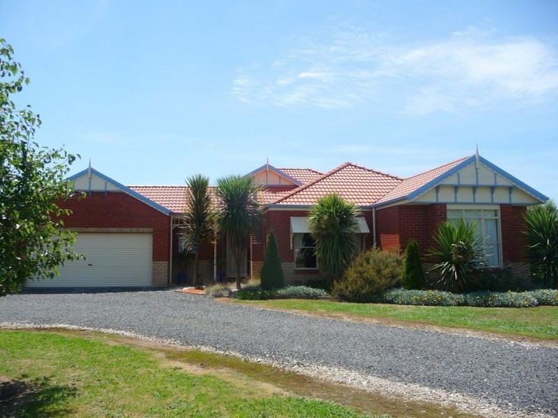 21 Canterbury Close, Drouin VIC 3818