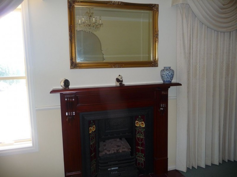 21 Canterbury Close, Drouin VIC 3818