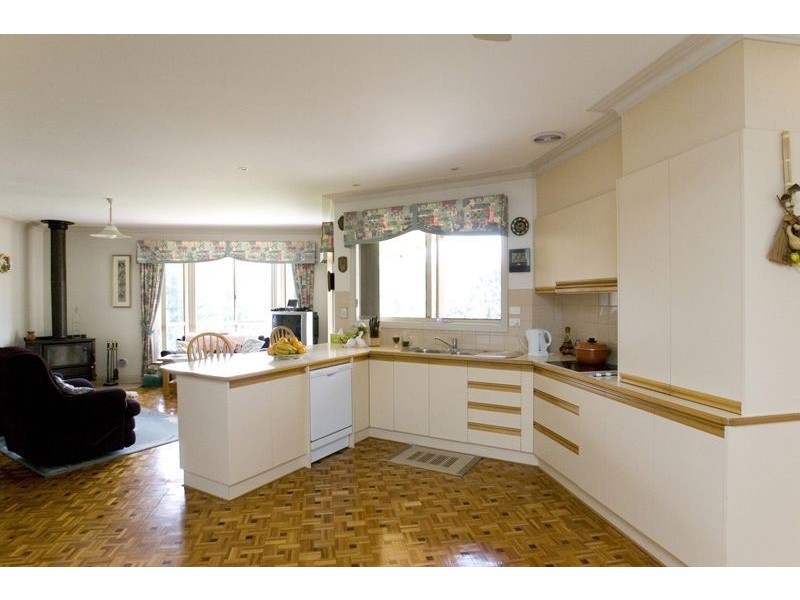 755 Jacksons Track, Jindivick VIC 3818