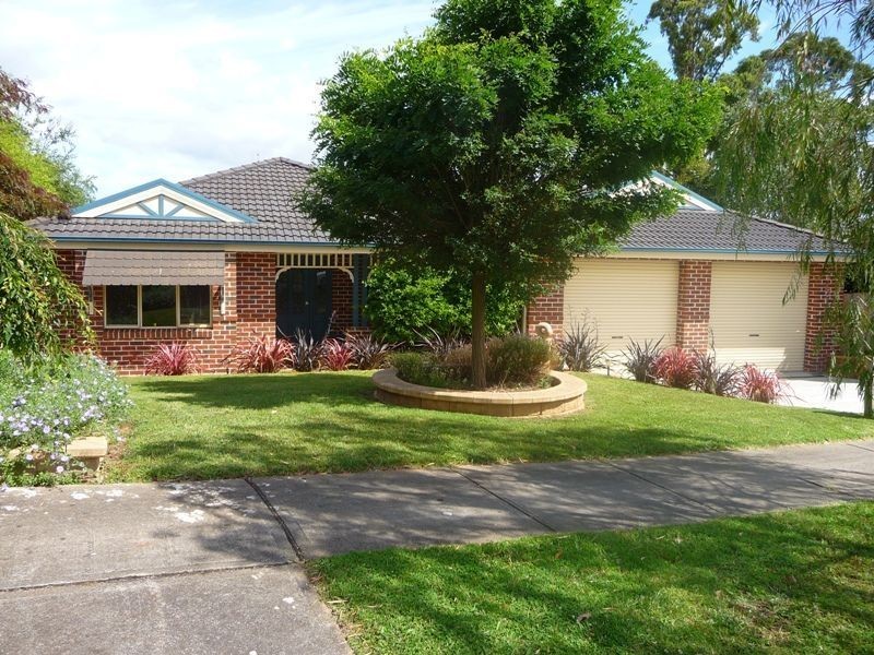 3 Wallace Crescent, Drouin VIC 3818