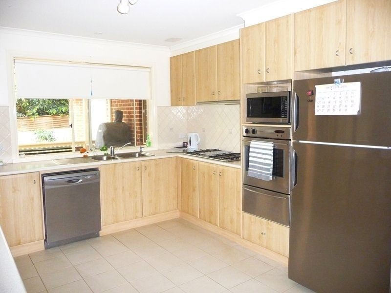 3 Wallace Crescent, Drouin VIC 3818