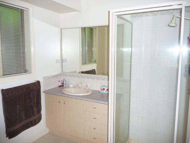 3 Wallace Crescent, Drouin VIC 3818