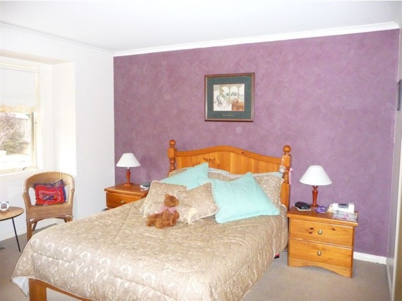 3 Wallace Crescent, Drouin VIC 3818