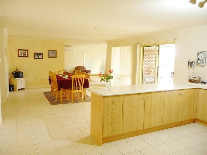 3 Wallace Crescent, Drouin VIC 3818