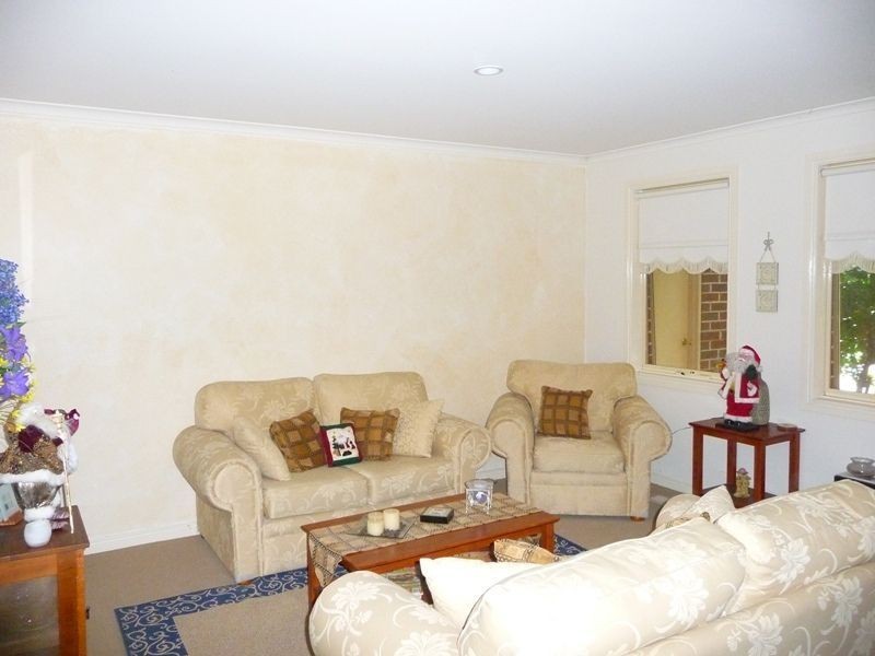 3 Wallace Crescent, Drouin VIC 3818