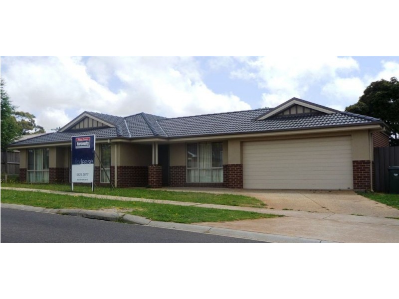 3 Rivendale Crescent, Drouin VIC 3818