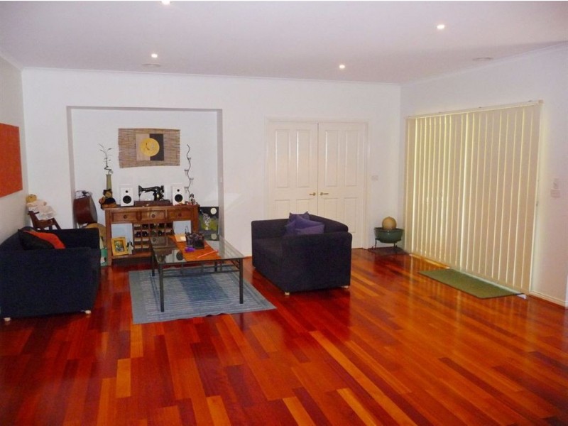 69/71 Jefferson Road, Garfield VIC 3814