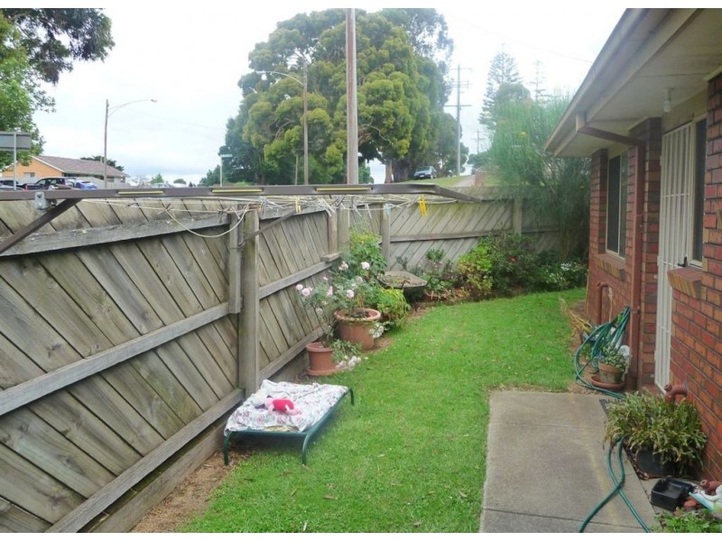 1/4 Kraft Crescent, Drouin VIC 3818